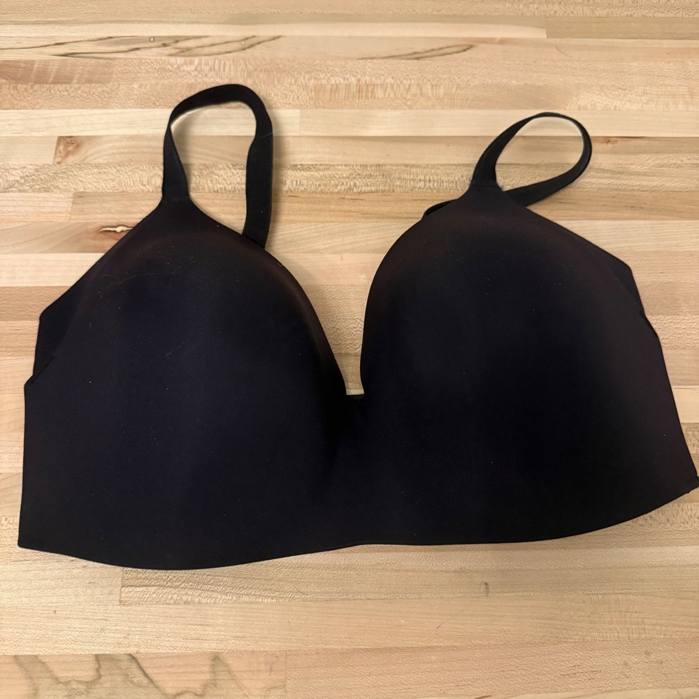 Knix‎ Skims Revolution V-Neck Bra Black Wireless Comfort Supportive Size 6